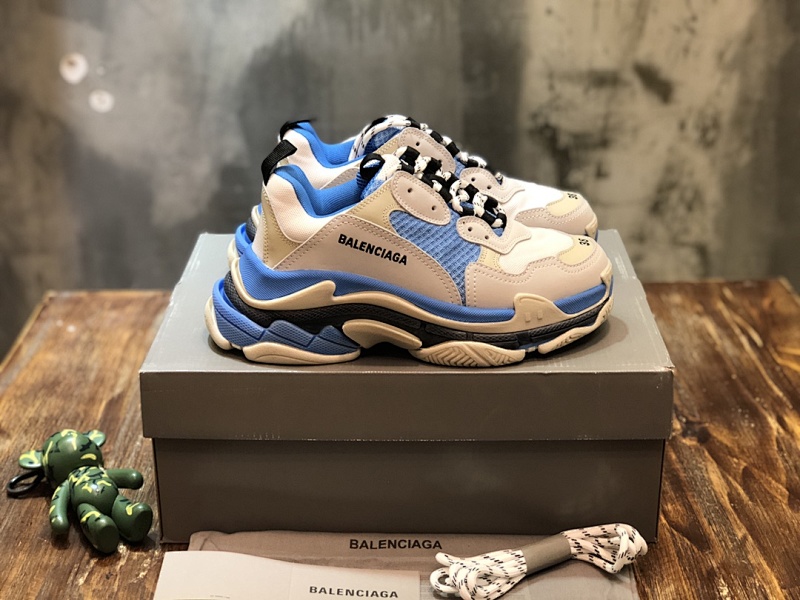 BALENCIAGA SNEAKERS (760)