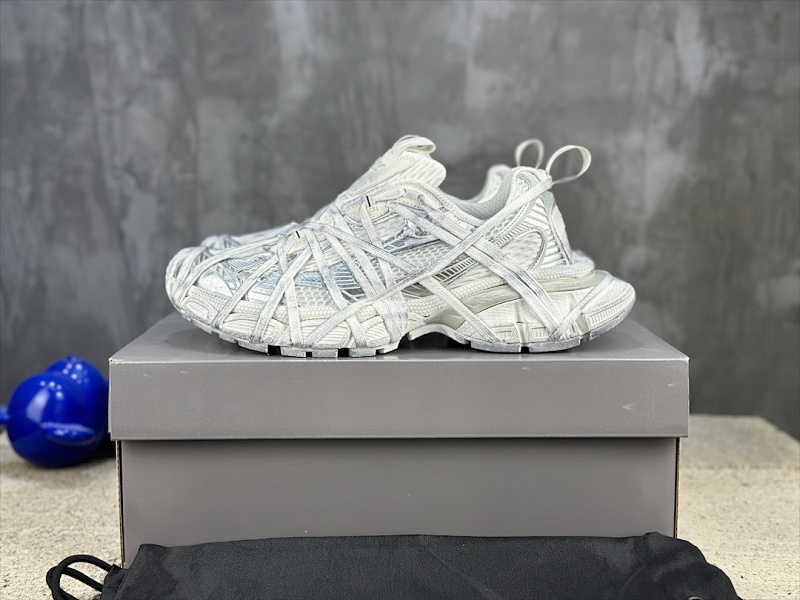 BALENCIAGA SNEAKERS (13)