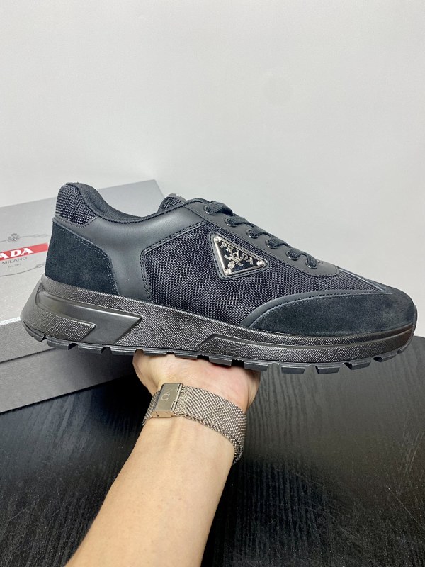PRADA SHOES (378)