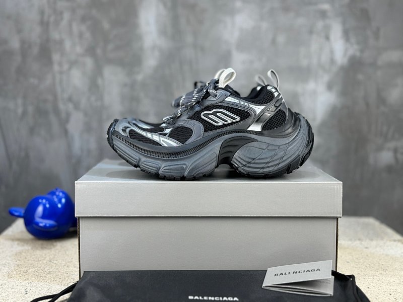 BALENCIAGA SNEAKERS (171)