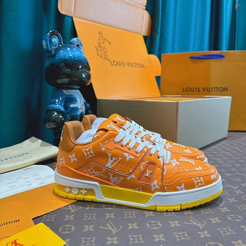 LOUIS VUITTON SNEAKERS (206)
