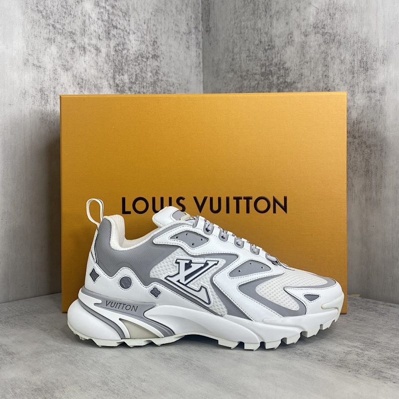 LOUIS VUITTON SHOES (682)