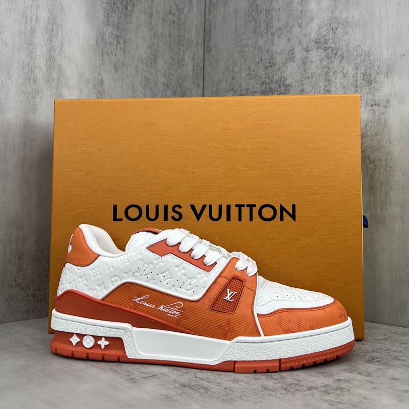 LOUIS VUITTON SHOES (556)