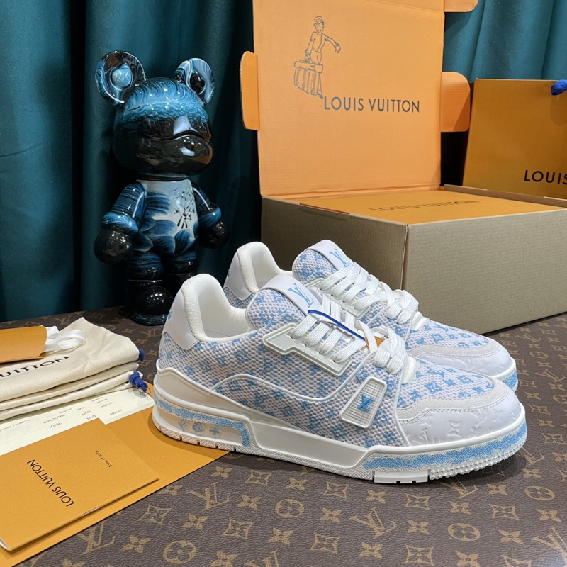 LOUIS VUITTON SNEAKERS (223)