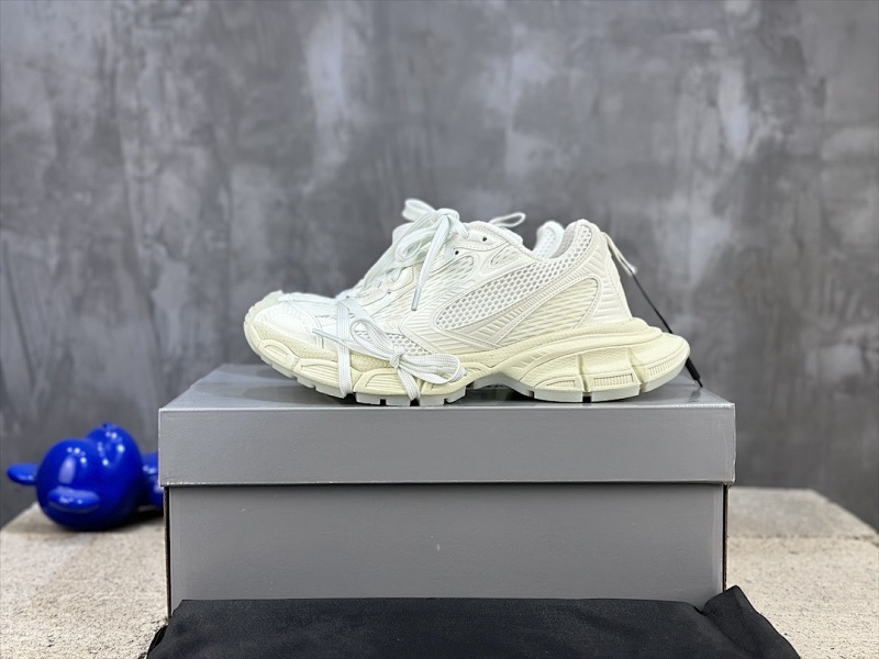 BALENCIAGA SNEAKERS (281)