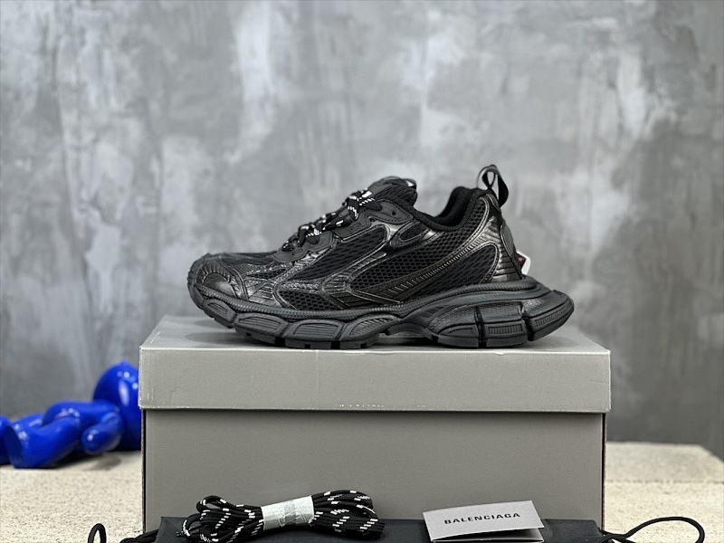 BALENCIAGA SNEAKERS (81)