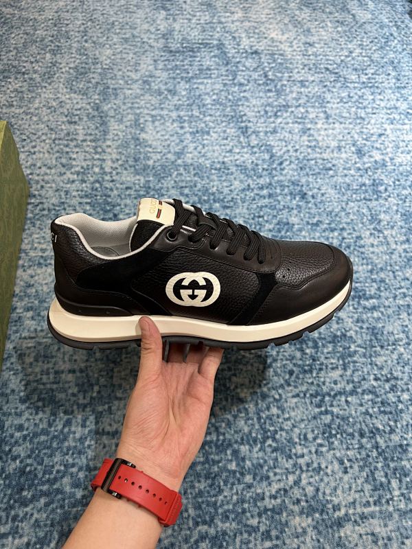 GUCCI SHOES (102)