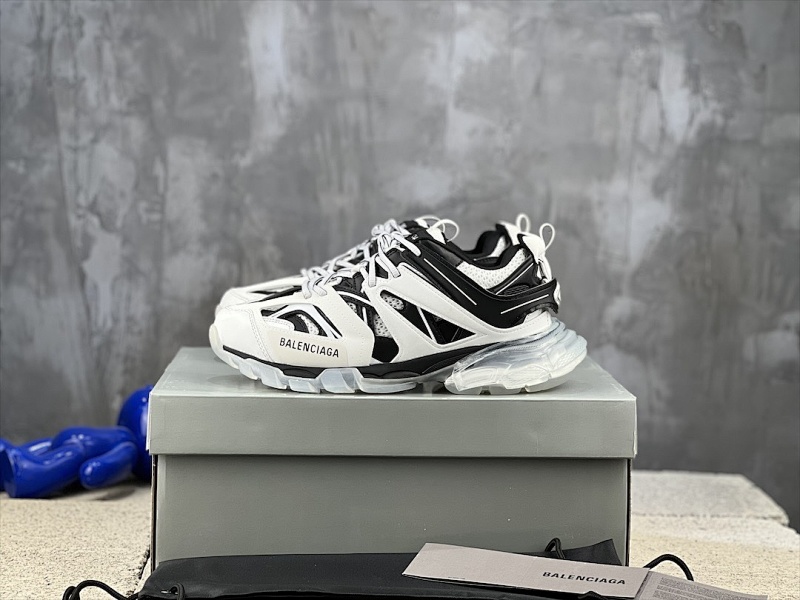BALENCIAGA SNEAKERS (643)