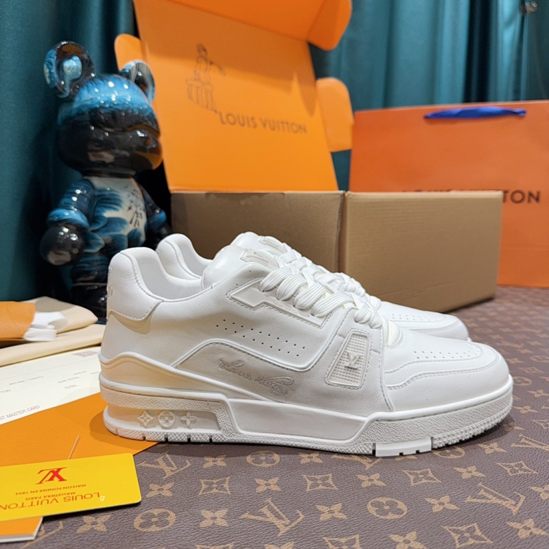 LOUIS VUITTON SHOES (136)