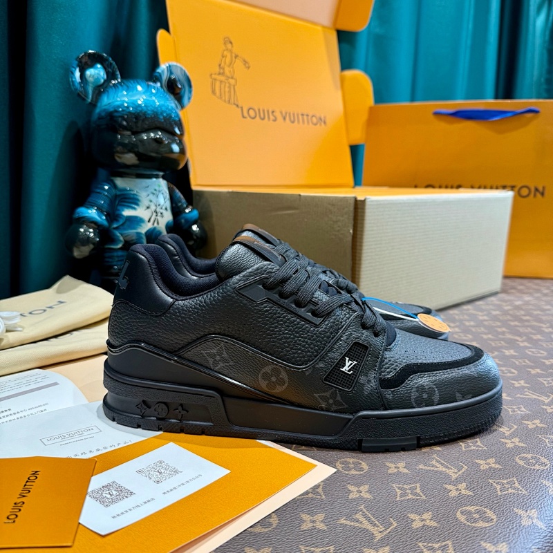 LOUIS VUITTON SHOES (126)