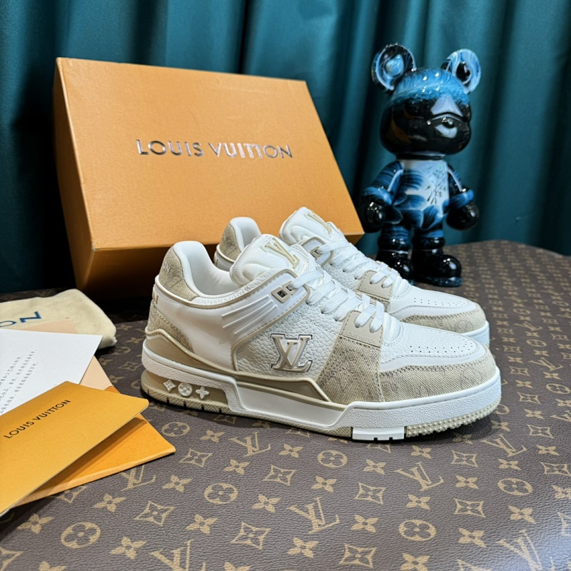 LOUIS VUITTON SNEAKERS (391)
