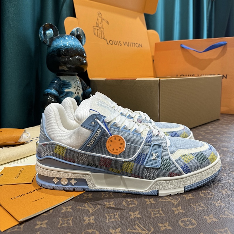 LOUIS VUITTON SNEAKERS (49)