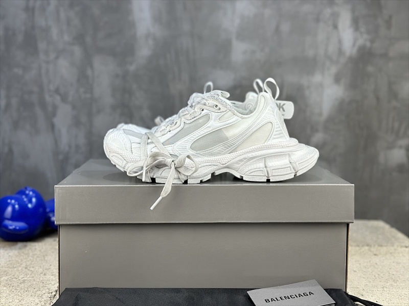 BALENCIAGA SNEAKERS (257)