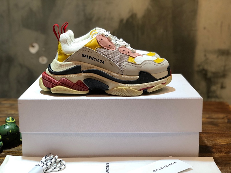 BALENCIAGA SNEAKERS (766)