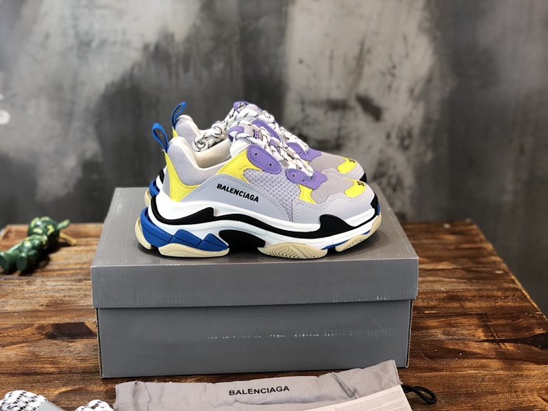 BALENCIAGA SNEAKERS (755)