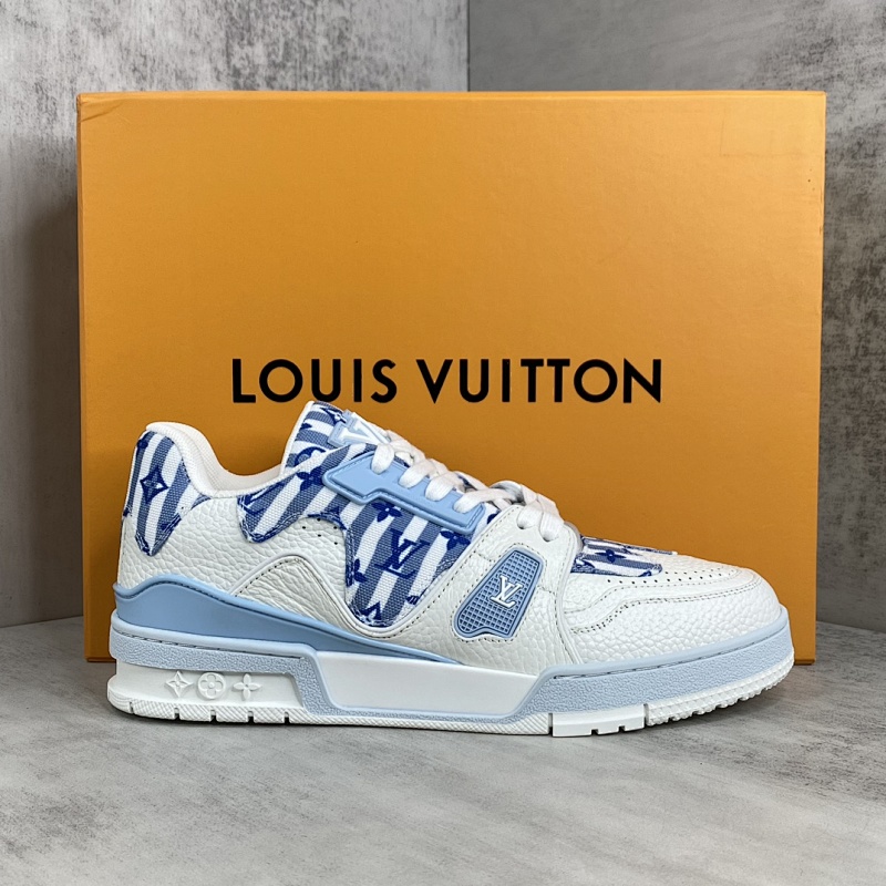 LOUIS VUITTON SNEAKERS (525)