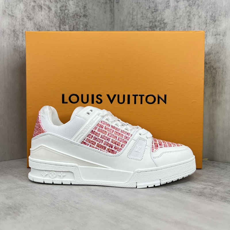 LOUIS VUITTON SHOES (584)