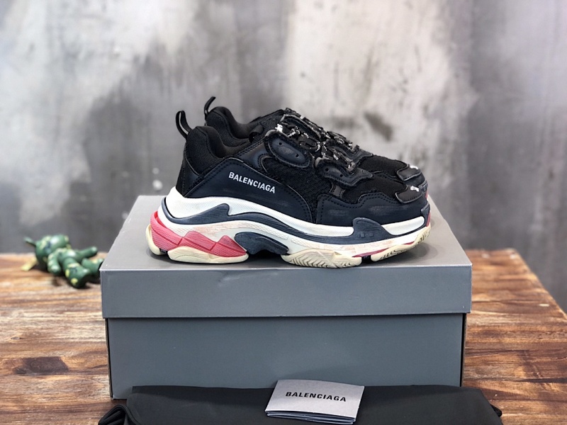BALENCIAGA SNEAKERS (710)