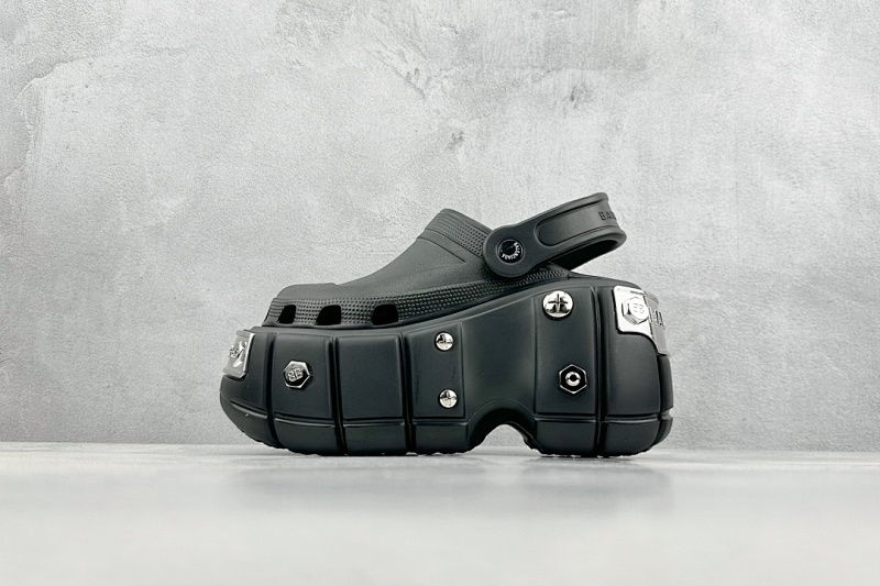 BALENCIAGA SNEAKERS (405)