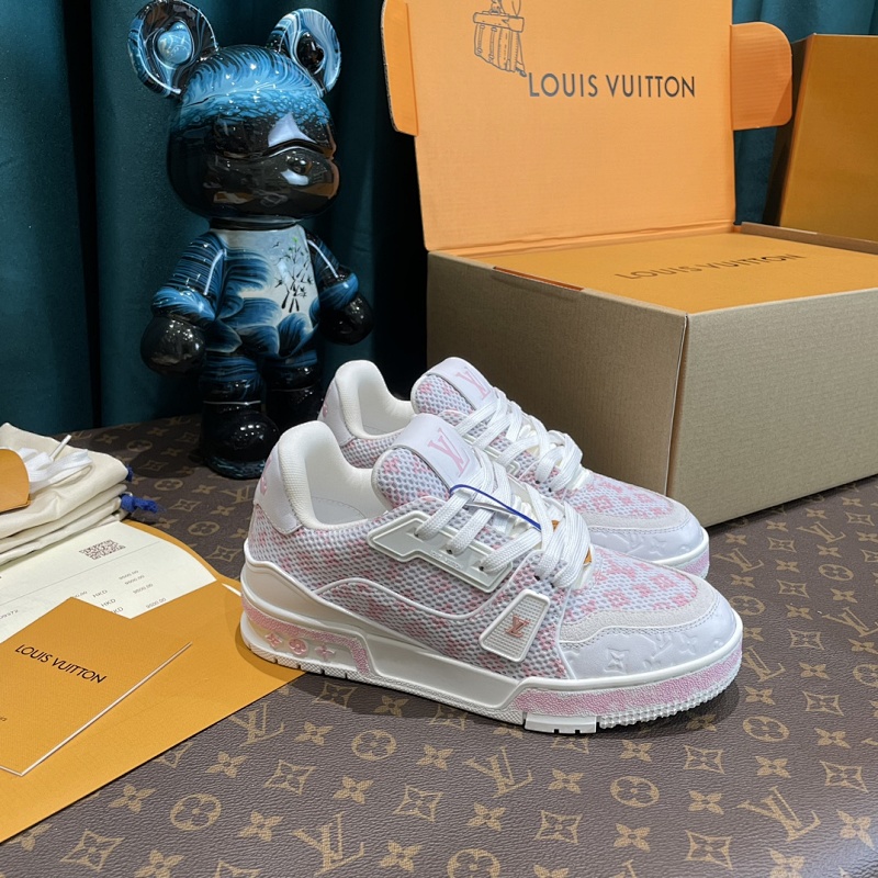 LOUIS VUITTON SHOES (226)