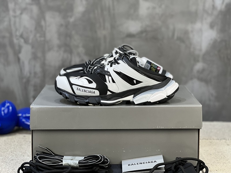 BALENCIAGA SNEAKERS (505)