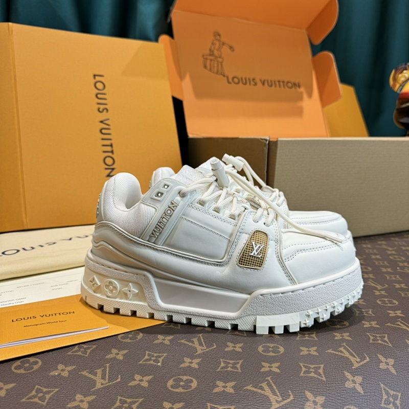 LOUIS VUITTON SNEAKERS (380)
