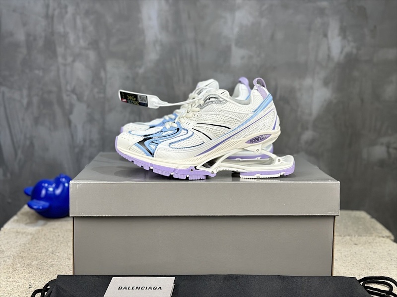 BALENCIAGA SNEAKERS (110)