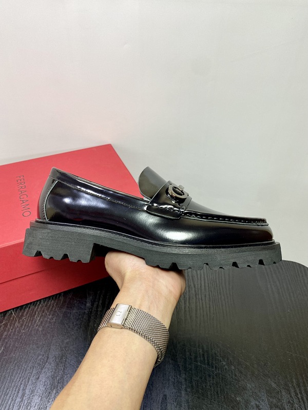 FERRAGAMO SHOES (124)