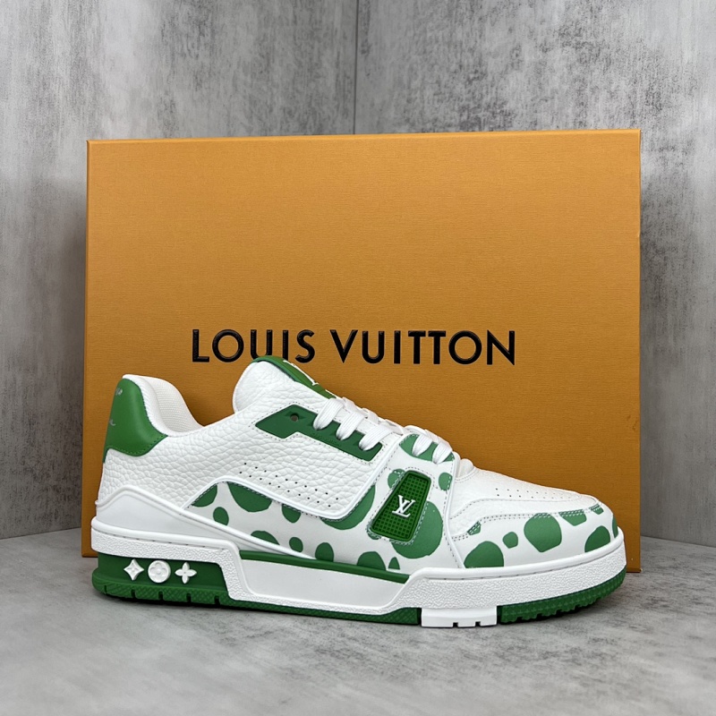 LOUIS VUITTON SHOES (575)