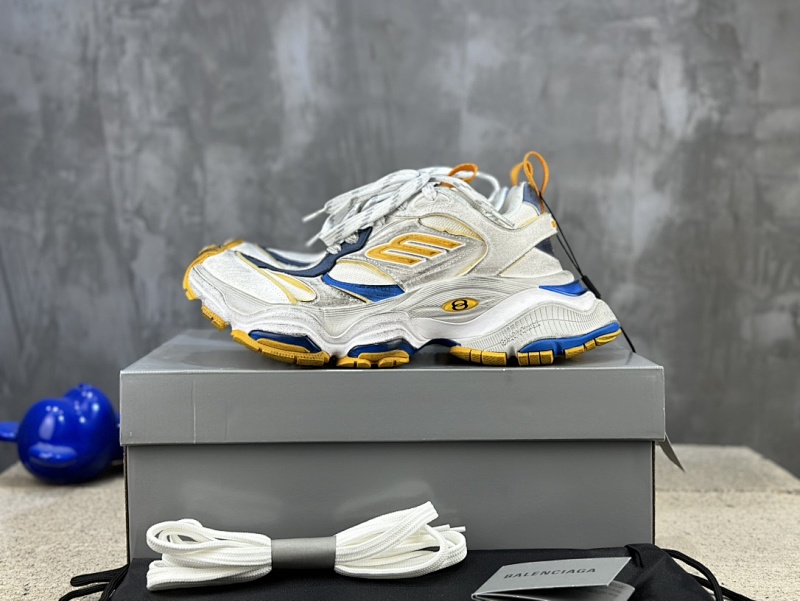 BALENCIAGA SNEAKERS (398)