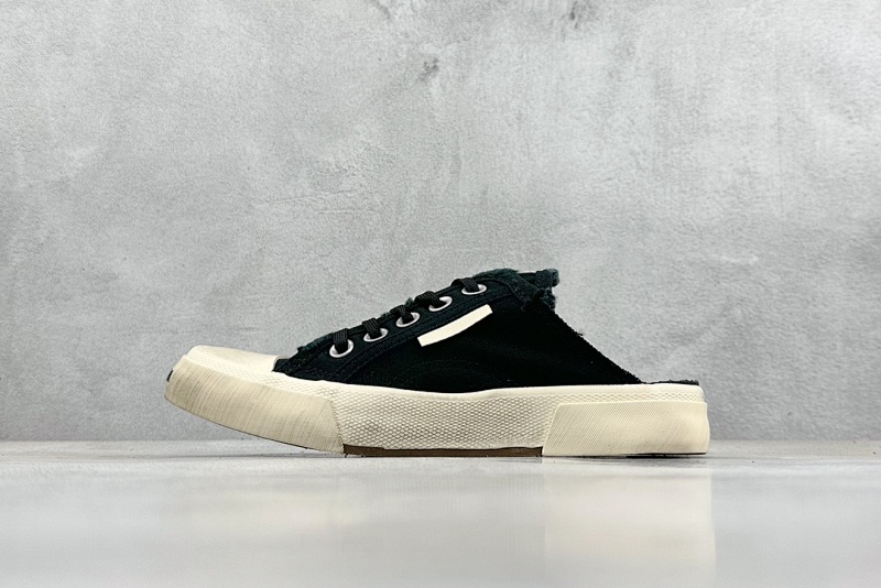 BALENCIAGA SNEAKERS (384)