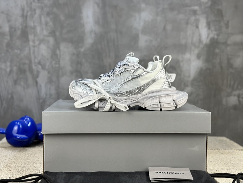 BALENCIAGA SNEAKERS (246)