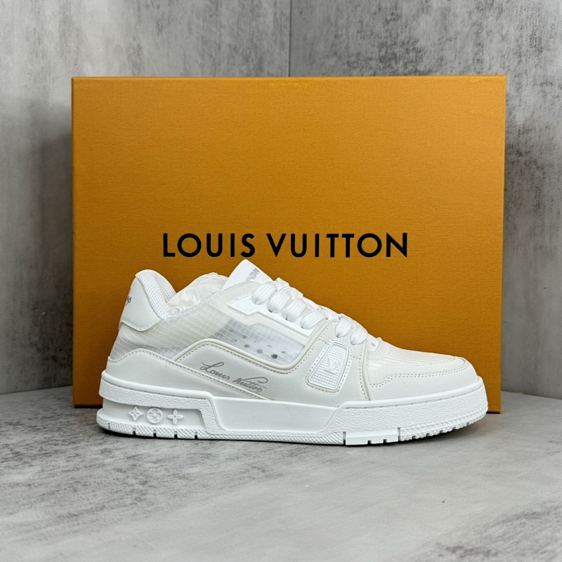 LOUIS VUITTON SHOES (230)