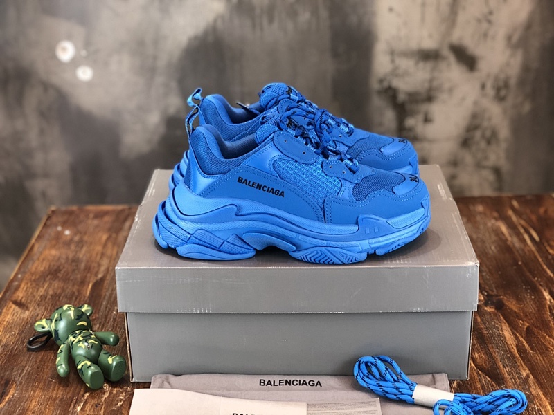 BALENCIAGA SNEAKERS (759)