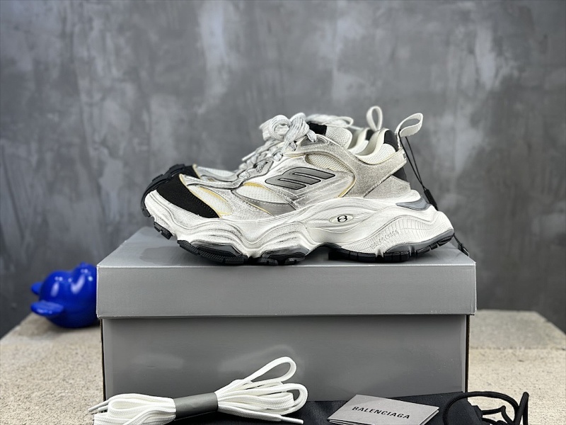 BALENCIAGA SNEAKERS (453)