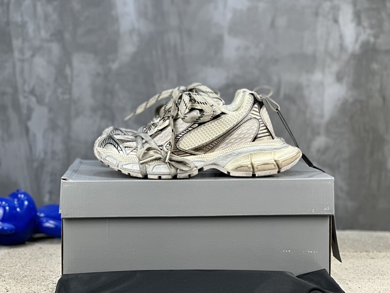BALENCIAGA SNEAKERS (45)