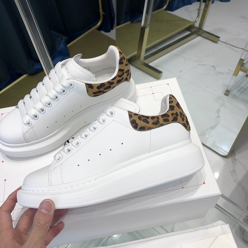 ALEXANDER MCQUEEN (54)