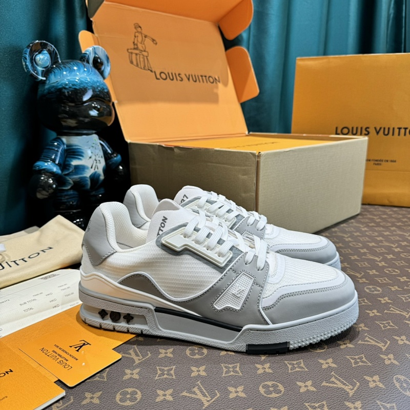 LOUIS VUITTON SHOES (235)