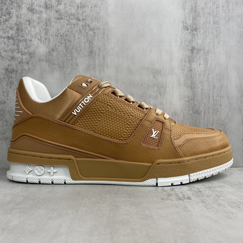 LOUIS VUITTON SNEAKERS (77)