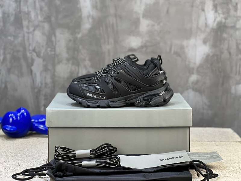 BALENCIAGA SNEAKERS (611)