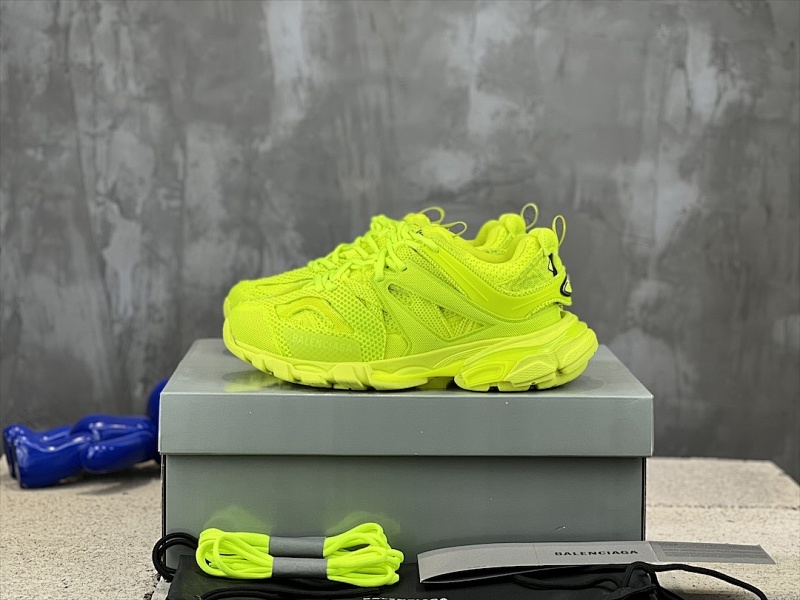 BALENCIAGA SNEAKERS (590)