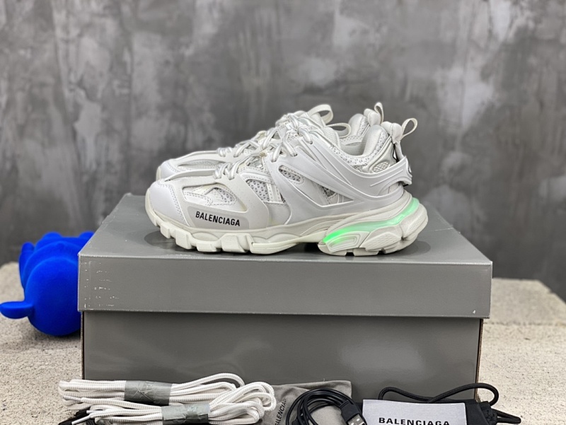 BALENCIAGA SNEAKERS (669)