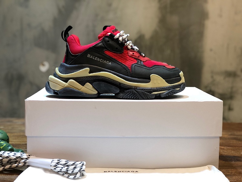 BALENCIAGA SNEAKERS (775)