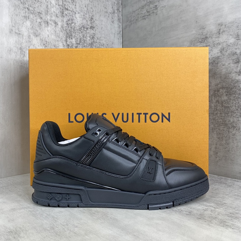 LOUIS VUITTON SHOES (518)