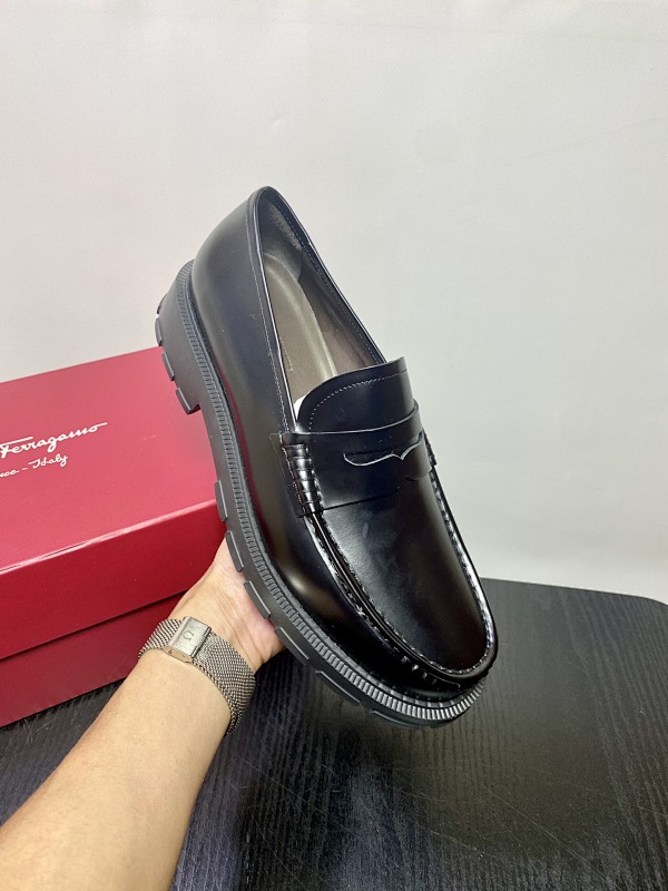 FERRAGAMO SHOES (32)