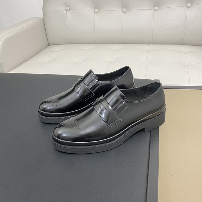 PRADA SHOES (106)