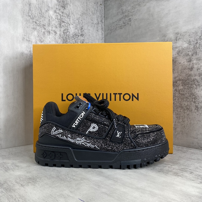 LOUIS VUITTON SHOES (703)