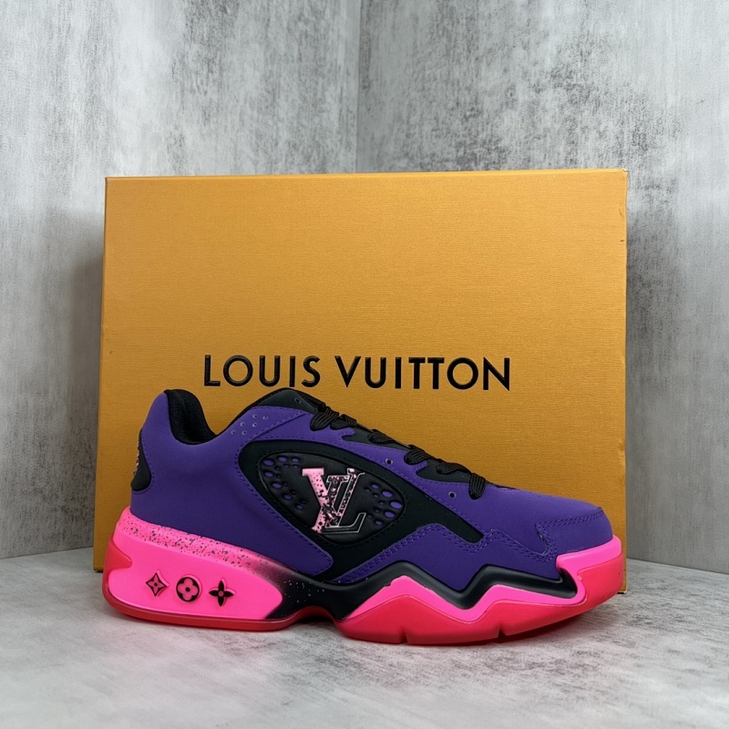 LOUIS VUITTON SNEAKERS (596)