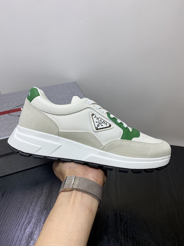 PRADA SHOES (555)
