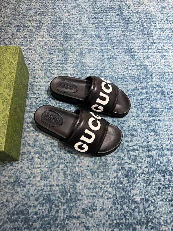 GUCCI SHOES (120)